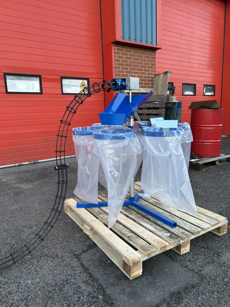 IWM Six Bag Carousel Unit with Top Loading - Image 3