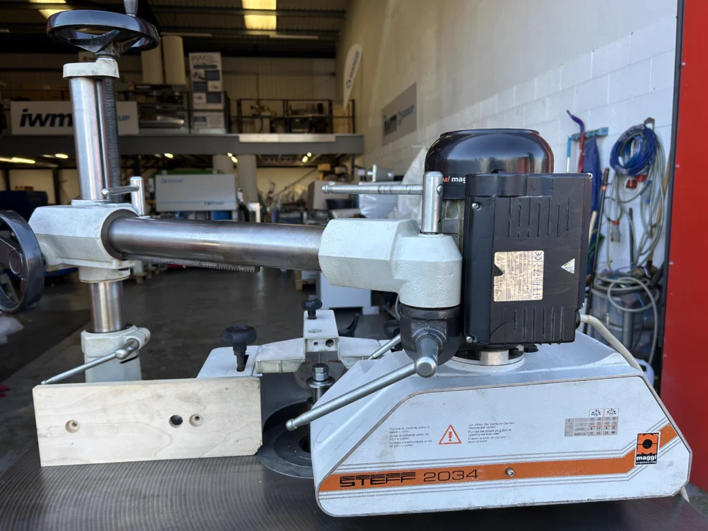 Used Mini Max T45 Spindle Moulder with Power Feed - Image 8