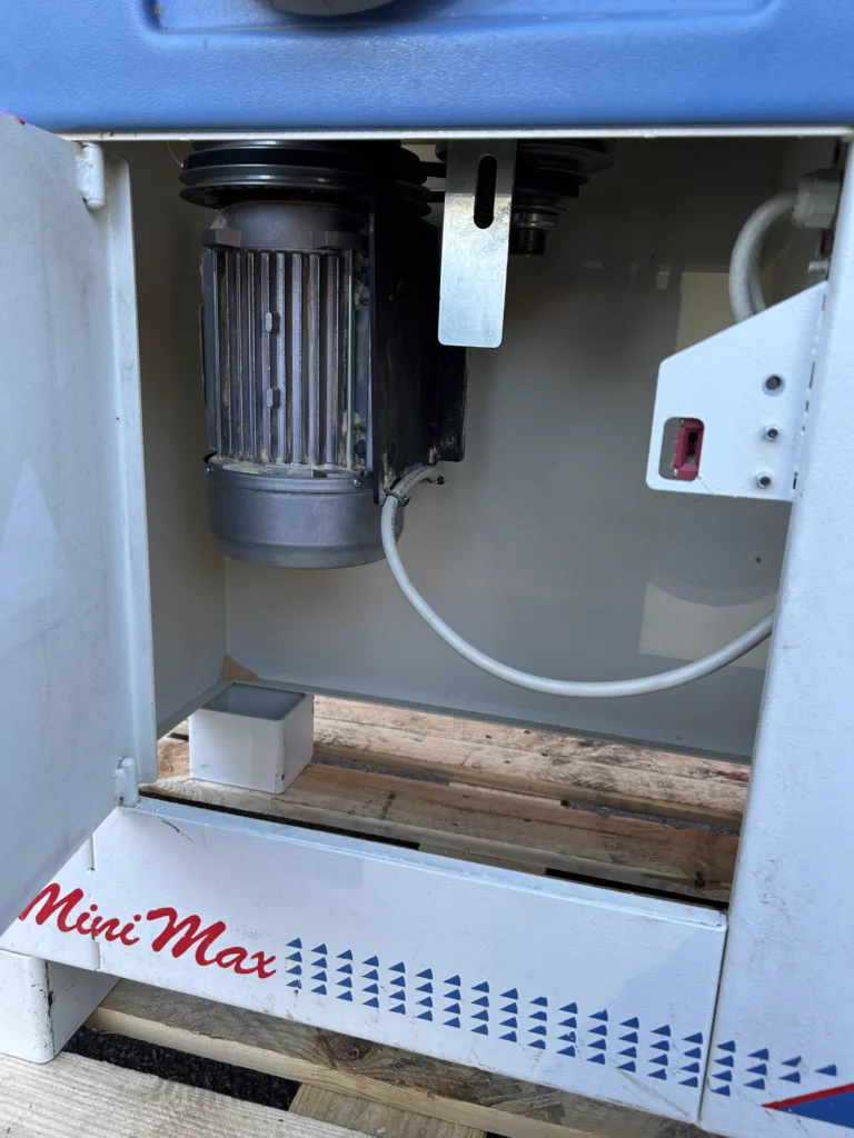 Used Mini Max T45 Spindle Moulder with Power Feed - Image 2