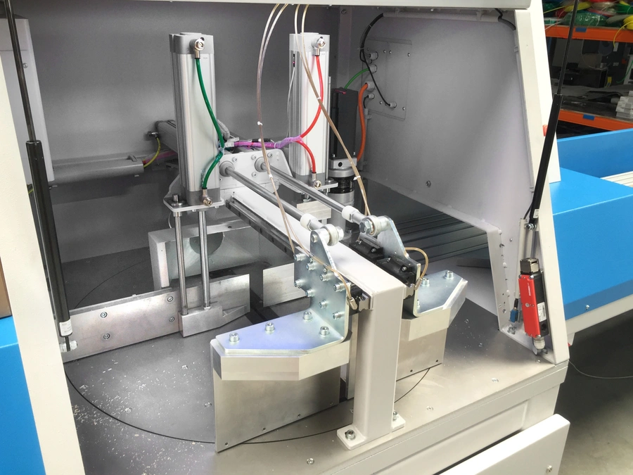Soukup Crossline 650 Automatic Cross Cut Saw - Image 2