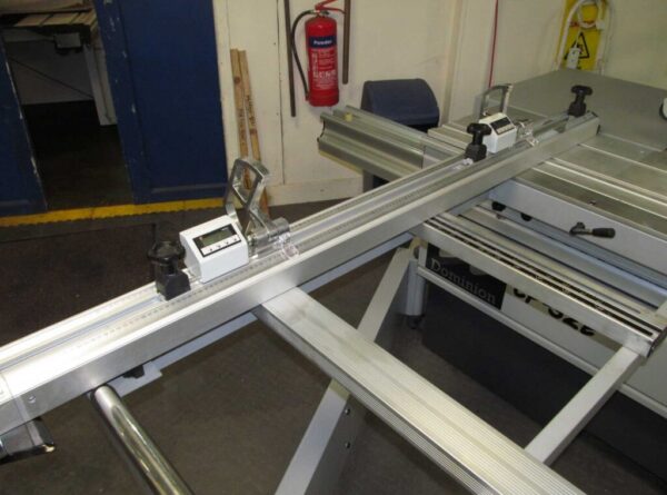 Dominion CP32-E panelsaw