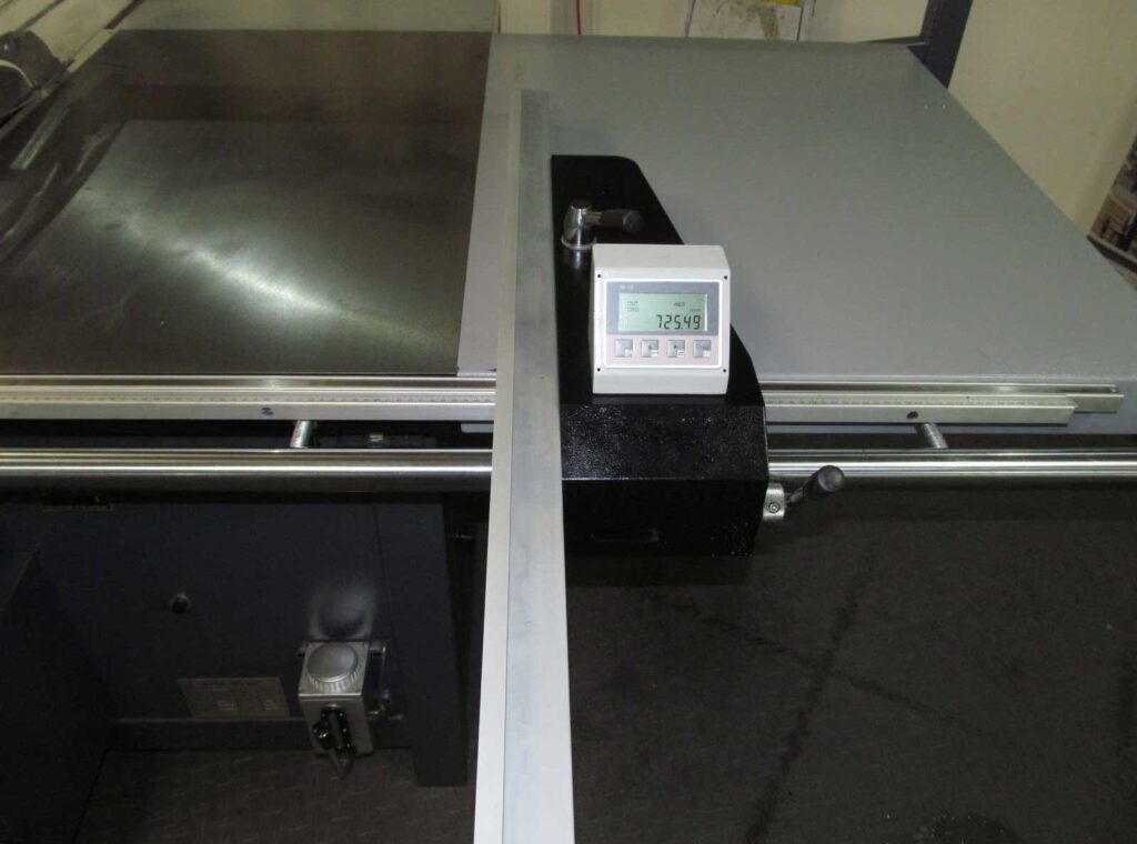 Dominion CP32-E panelsaw - Image 3