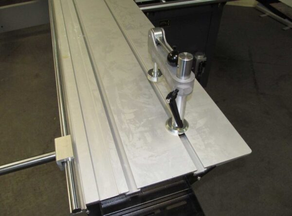 Dominion CP32-E panelsaw